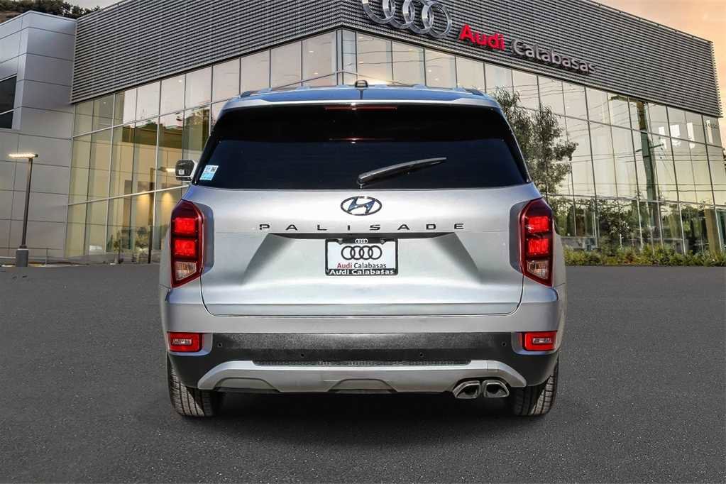 Used 2022 Hyundai Palisade SE image 3