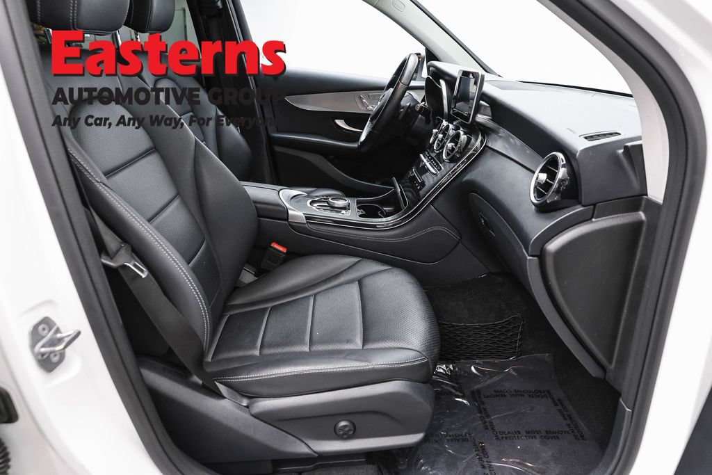 Used 2019 Mercedes-Benz GLC 300 4MATIC w/ Premium Package image 25
