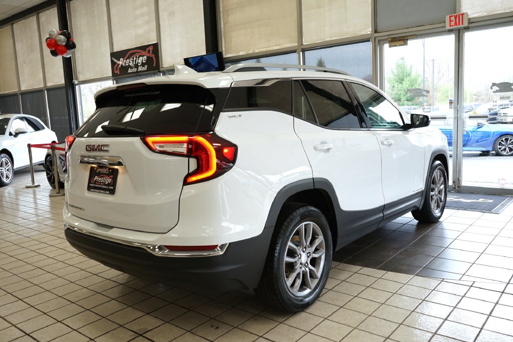Used 2023 GMC Terrain SLT FWD image 15