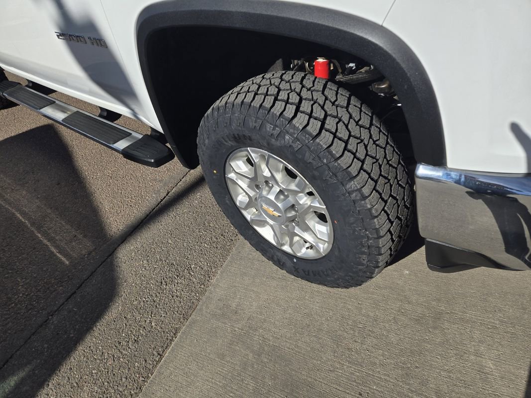 Used 2023 Chevrolet Silverado 2500 LT w/ Convenience Package image 12