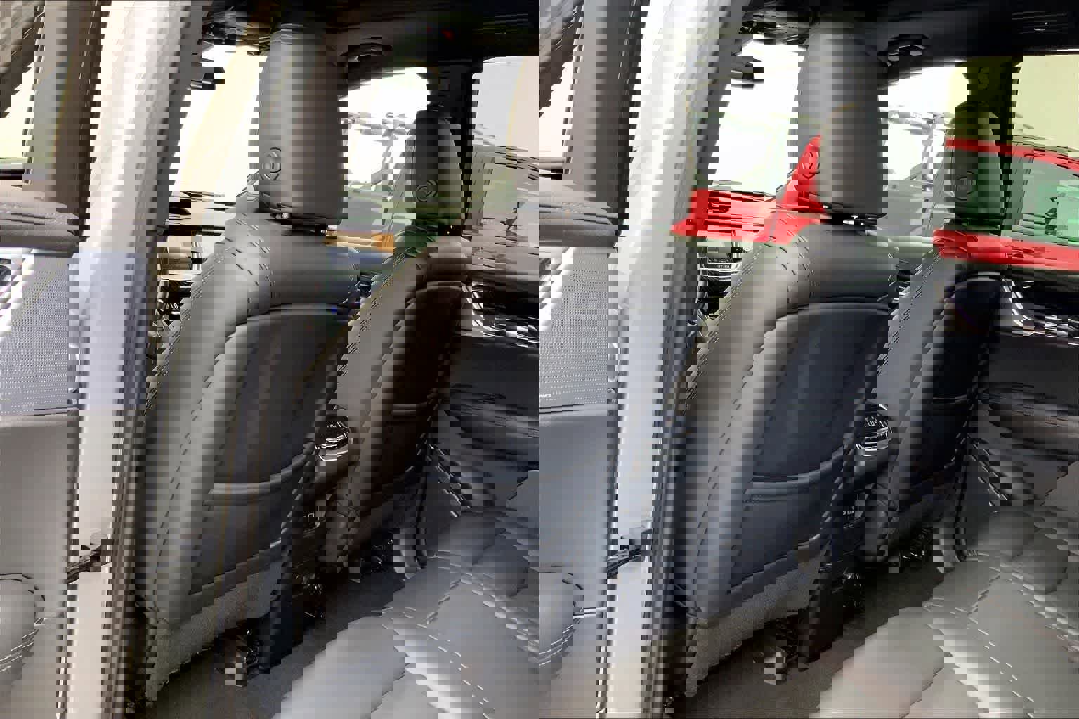 Used 2024 Cadillac XT6 Premium Luxury image 13