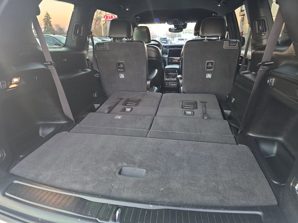 Used 2021 Jeep Grand Cherokee L Laredo image 18