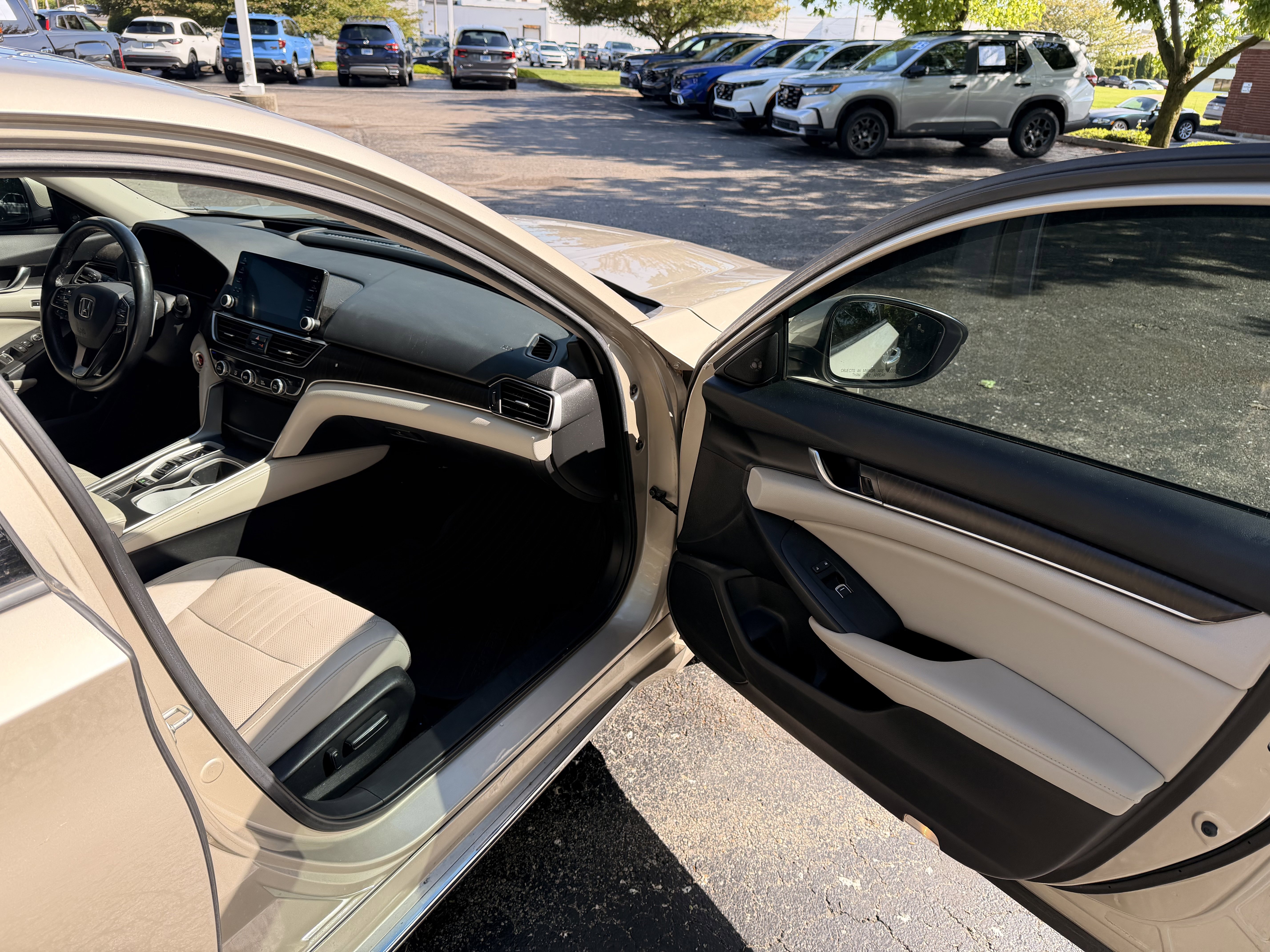 Used 2019 Honda Accord Touring image 15