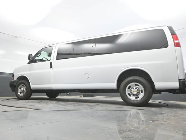 Used 2024 Chevrolet Express 3500 LS RWD image 35