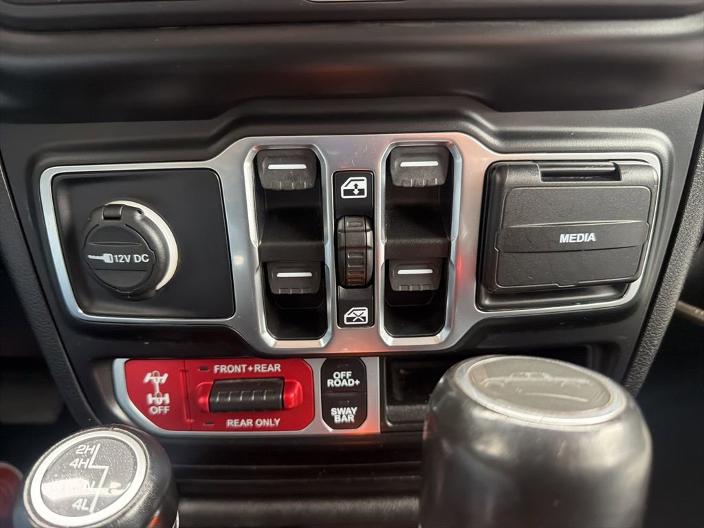 Used 2021 Jeep Gladiator Rubicon w/ Uconnect 4C Nav & Sound Group AWD/4WD image 35