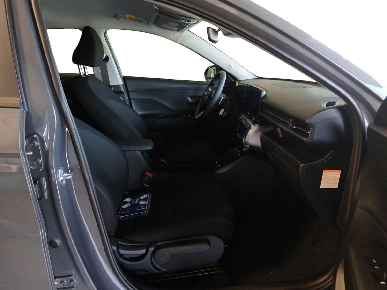 New 2025 Hyundai Kona SE image 15