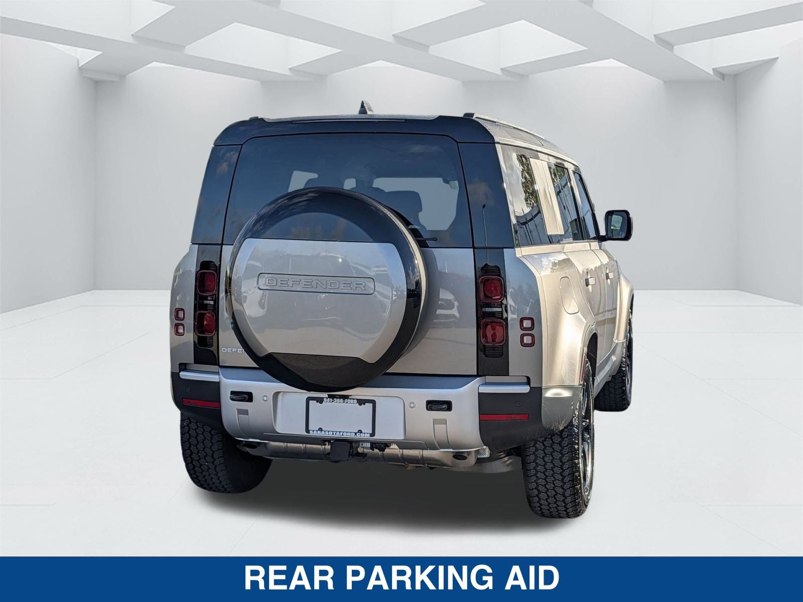 Used 2025 Land Rover Defender 110 S image 4