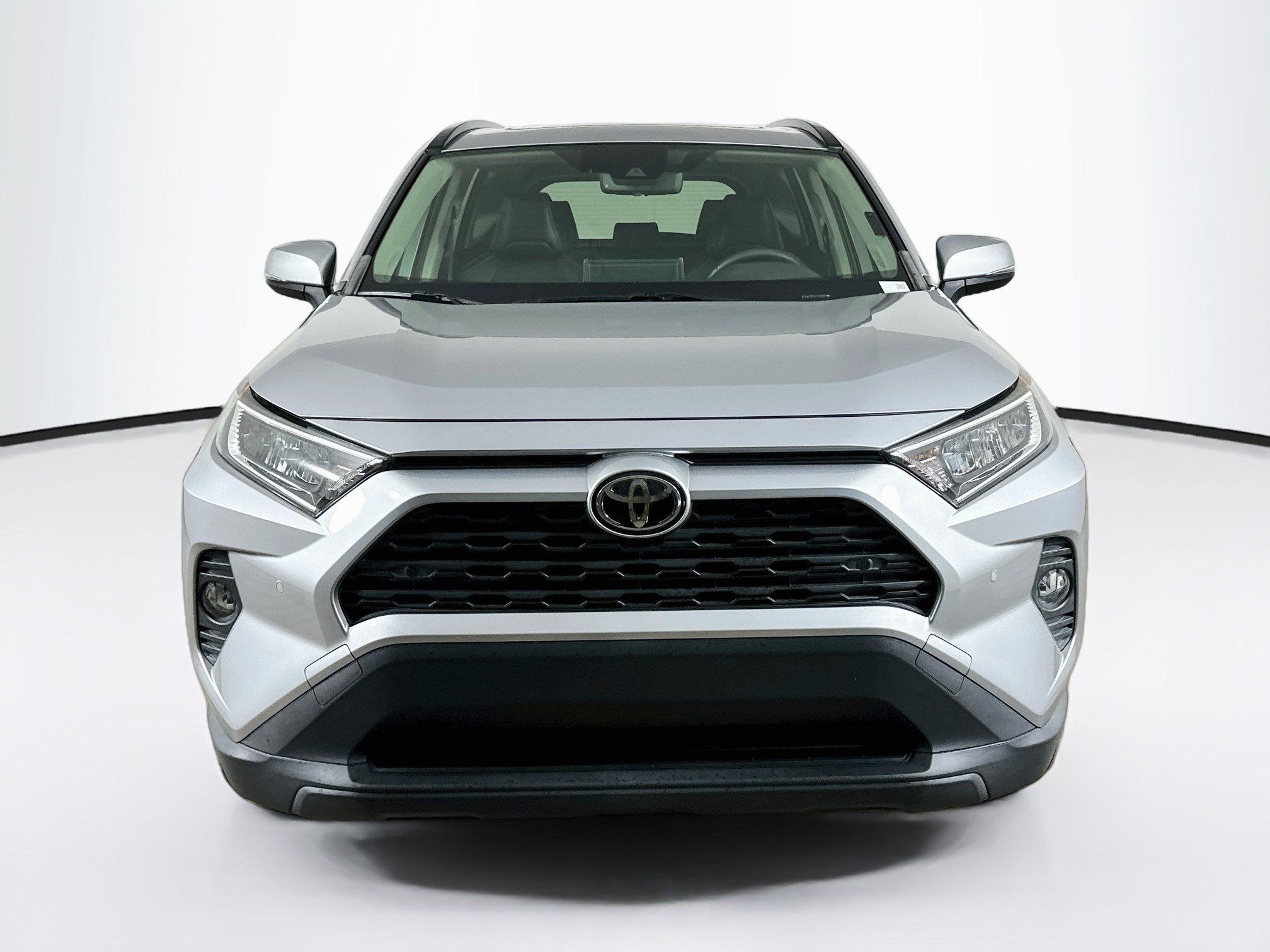 Used 2020 Toyota RAV4 XLE Premium AWD/4WD image 2