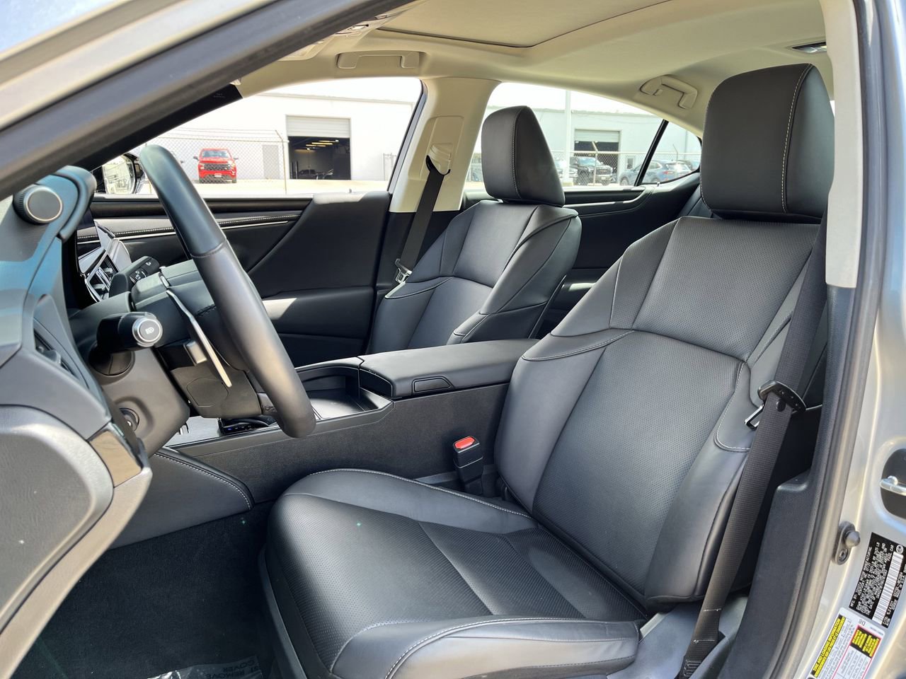 Used 2024 Lexus ES 350 w/ Premium Package FWD image 23