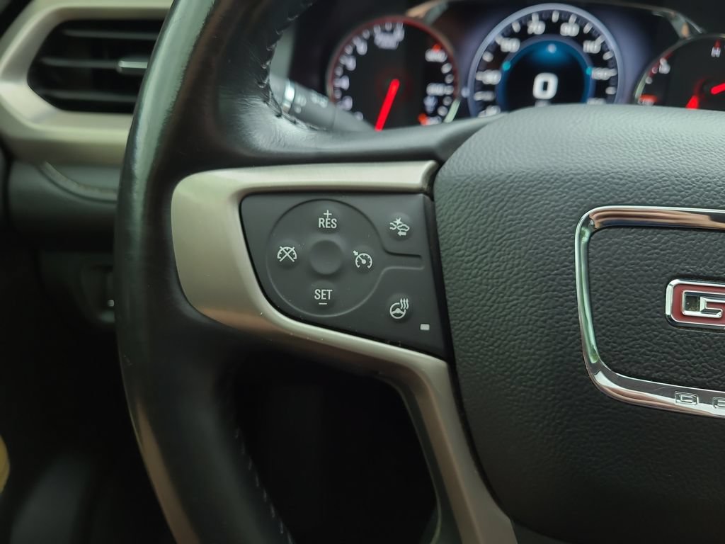 Used 2019 GMC Acadia Denali w/ Technology Package AWD/4WD image 33