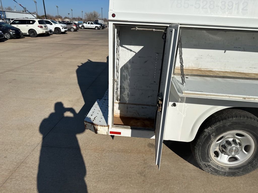 Used 2011 Chevrolet Express 3500 image 17