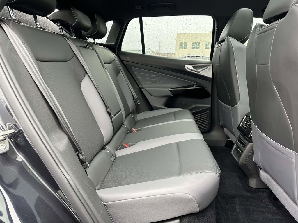 Used 2023 Volkswagen ID.4 Pro S Plus image 12