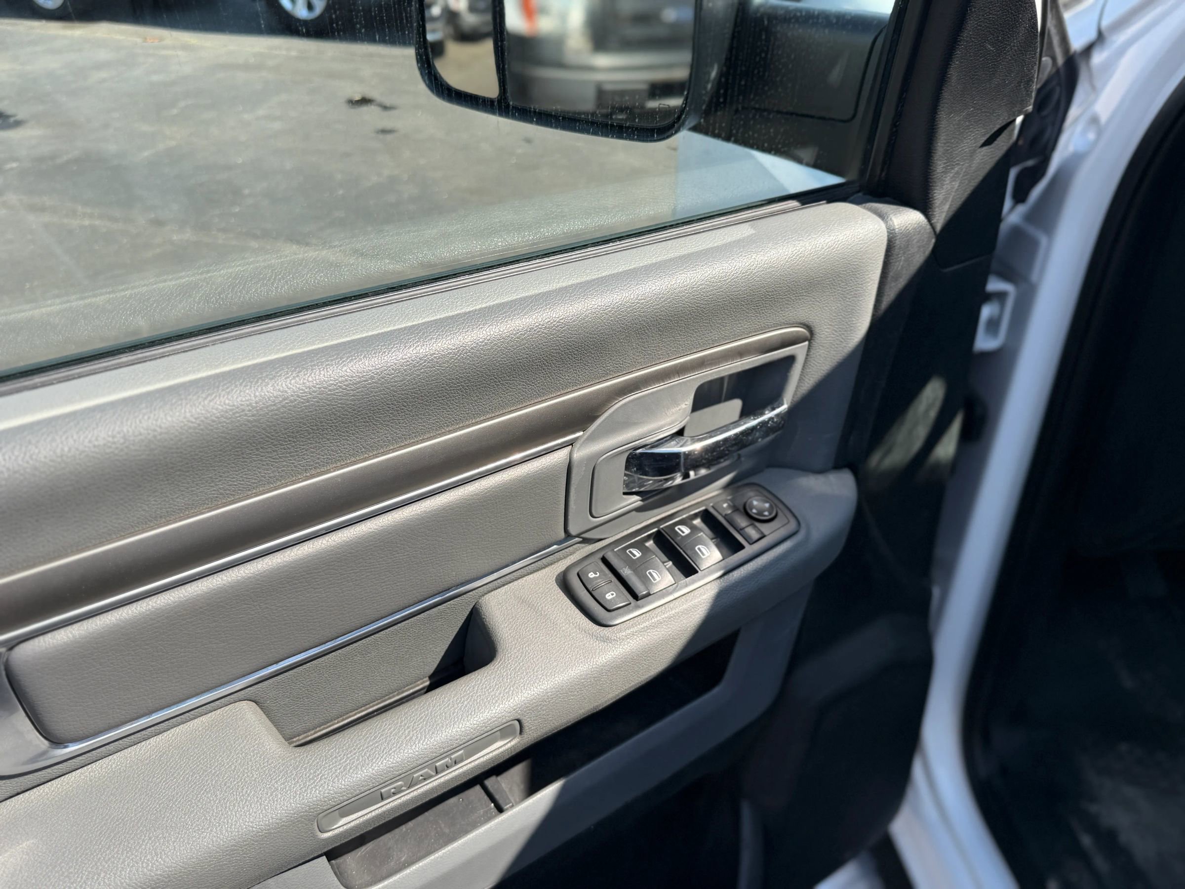 Used 2015 RAM 3500 SLT w/ Quick Order Package 29G SLT AWD/4WD image 46