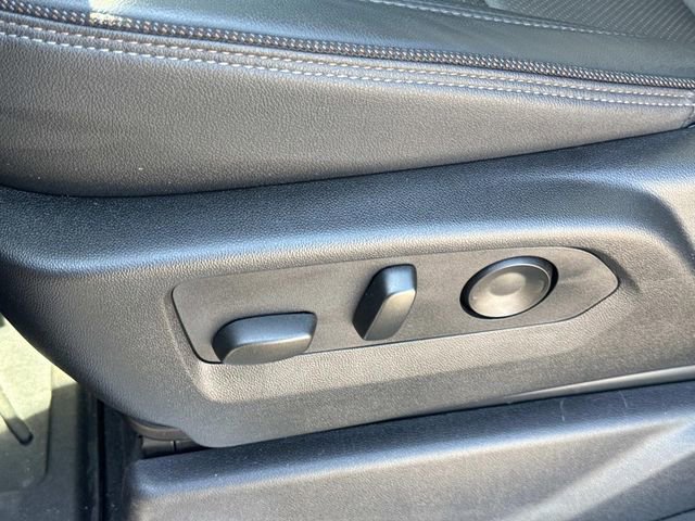 Used 2024 Chevrolet Silverado 2500 High Country w/ Technology Package image 29