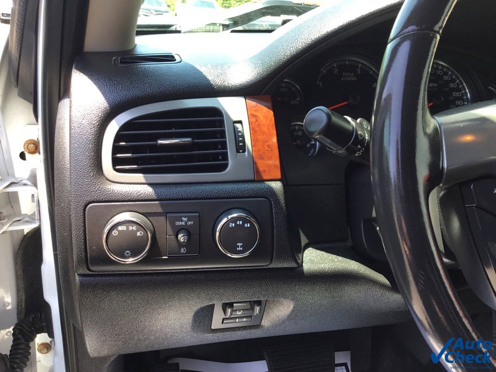 Used 2011 Chevrolet Silverado 3500 LTZ w/ Snow Plow Prep Package image 27