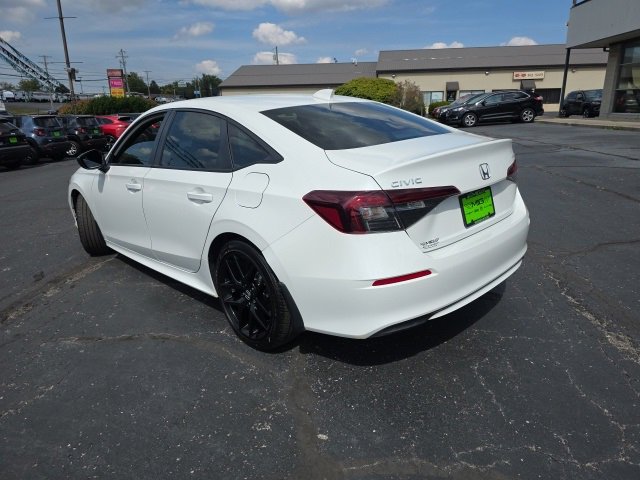 Used 2025 Honda Civic Sport image 4