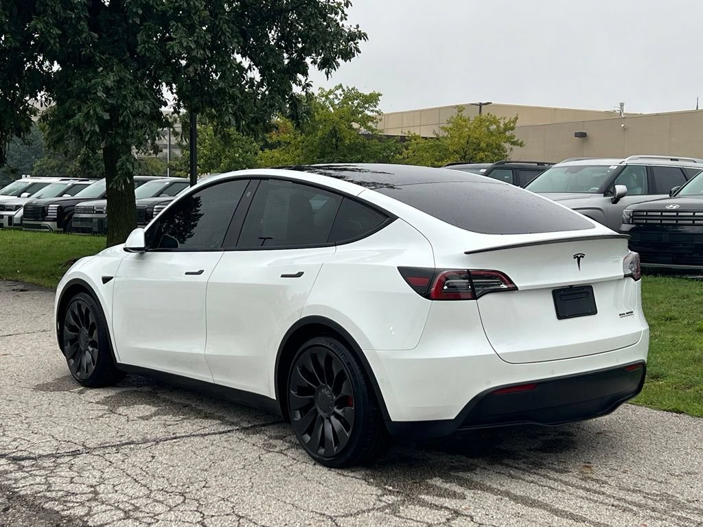Used 2022 Tesla Model Y Performance AWD/4WD image 3
