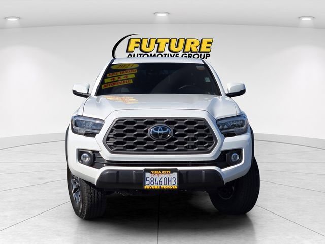 Certified 2021 Toyota Tacoma TRD Off-Road w/ Technology Package AWD/4WD image 2