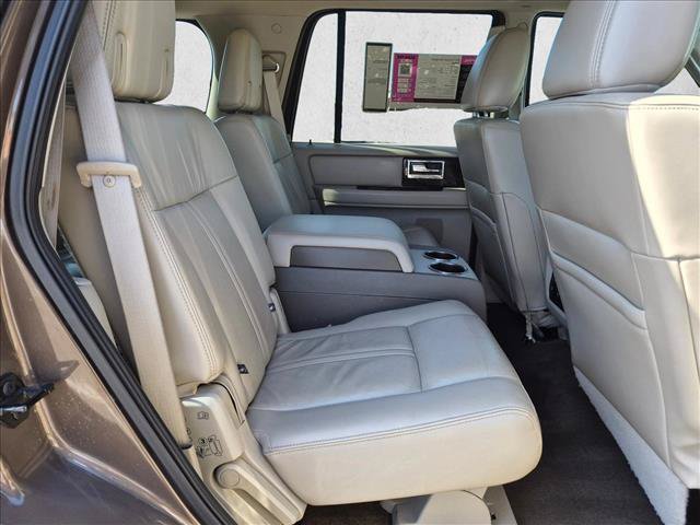 Used 2017 Lincoln Navigator Select RWD image 21