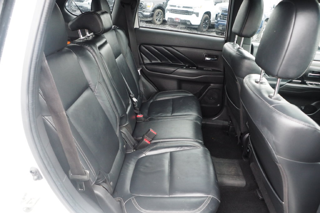 Used 2020 Mitsubishi Outlander GT AWD/4WD image 18