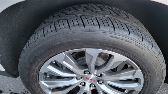 Used 2021 GMC Yukon XL Denali w/ Denali Premium Package image 13