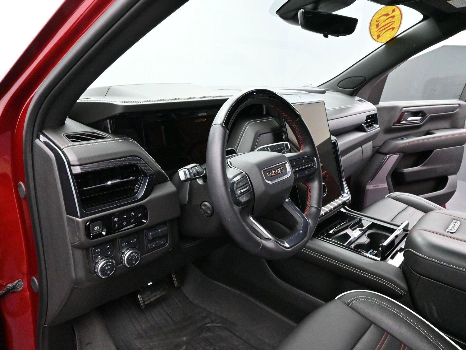 Used 2025 GMC Yukon XL AT4 Ultimate AWD/4WD image 13