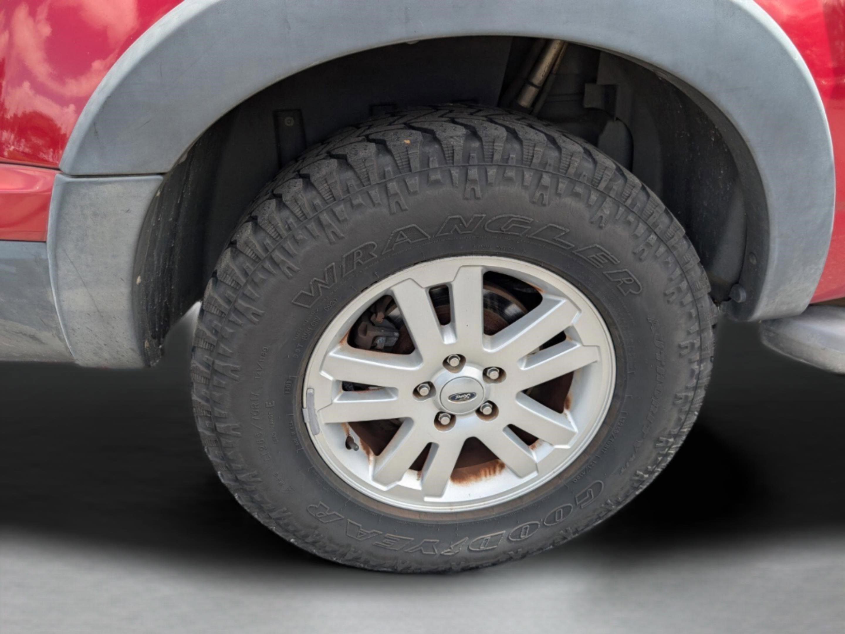 Used 2010 Ford Explorer Sport Trac XLT image 22