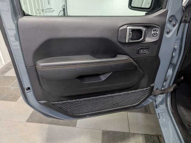 Used 2025 Jeep Wrangler Unlimited Sahara w/ Safety Group AWD/4WD image 13