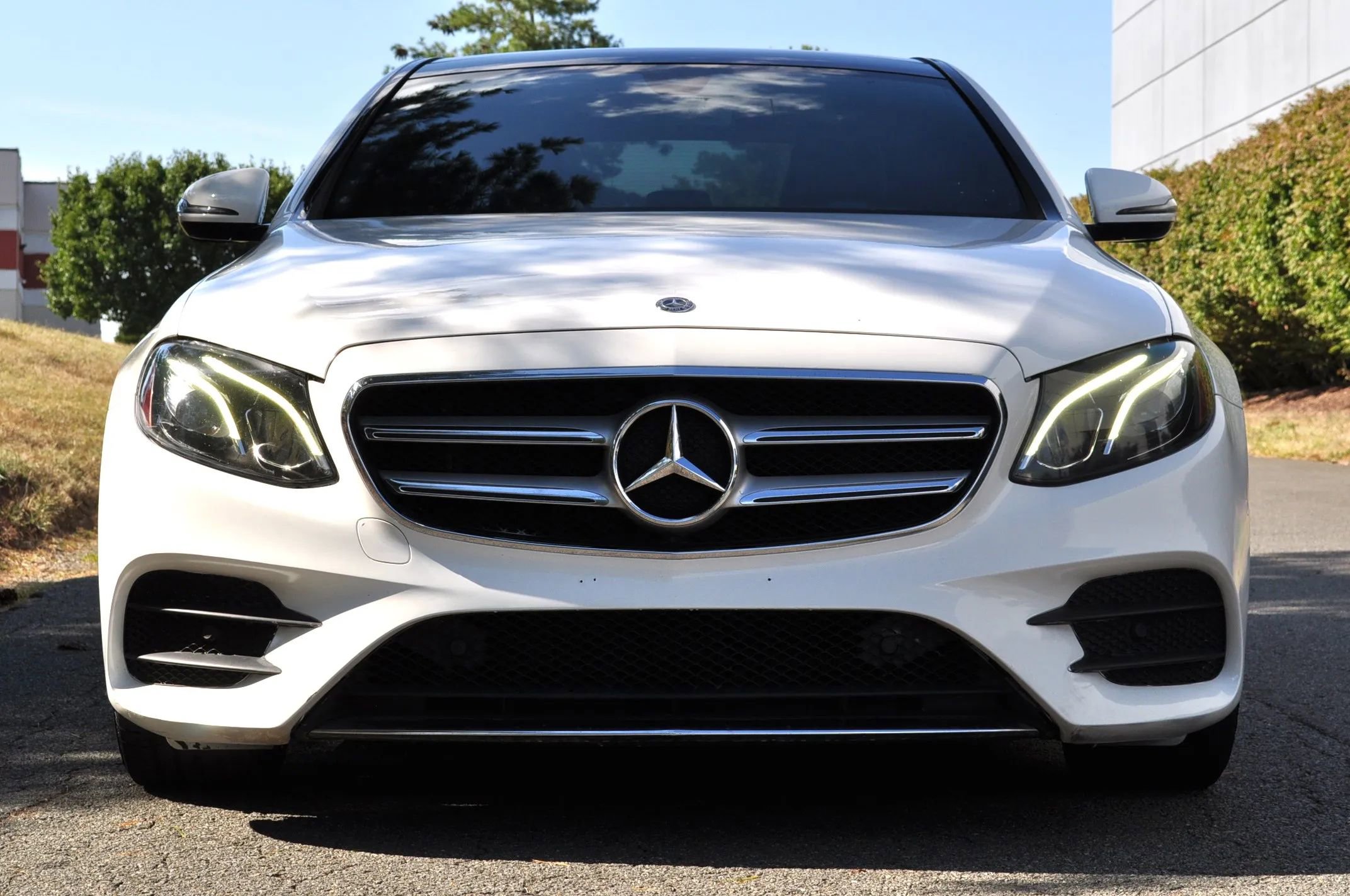 Used 2018 Mercedes-Benz E 300 4MATIC w/ Premium 1 Package image 2