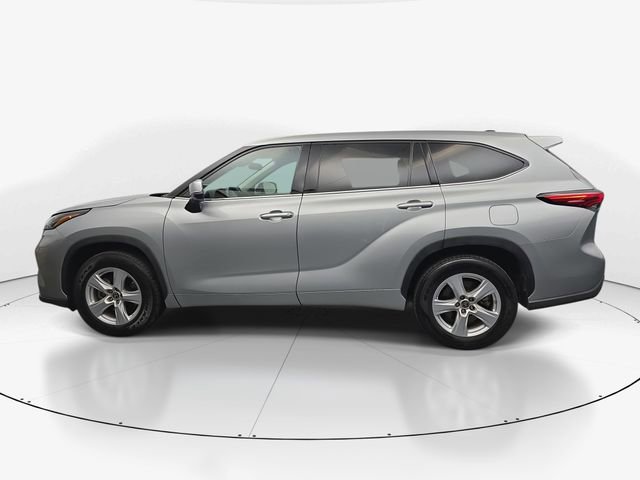 Used 2022 Toyota Highlander L image 6
