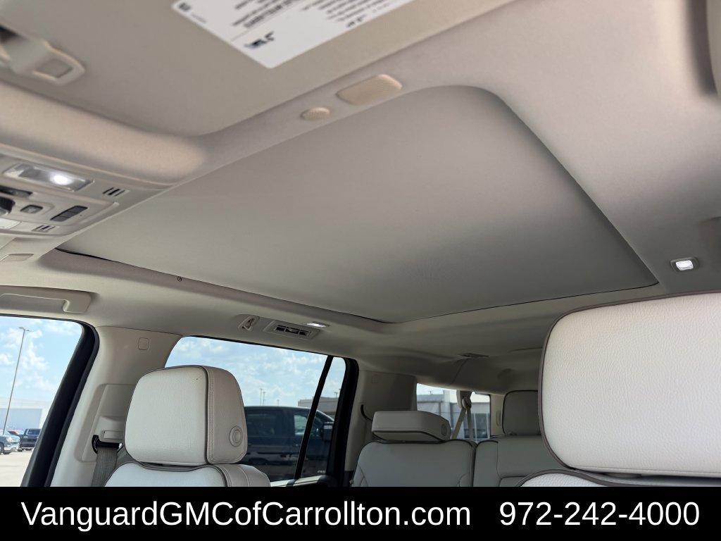 Used 2024 GMC Yukon XL Denali RWD image 29