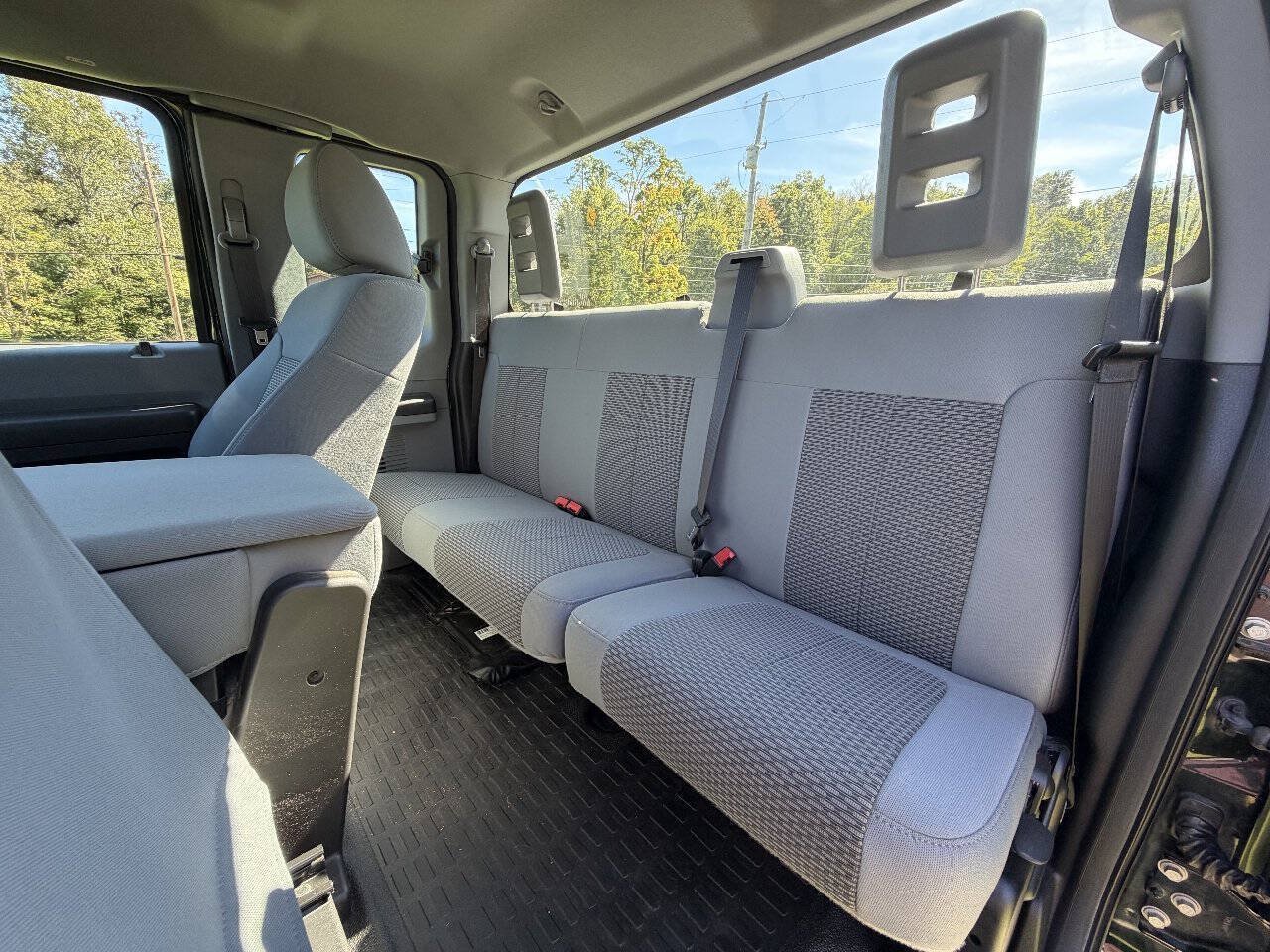 Used 2016 Ford F250 XL w/ XL Appearance Package AWD/4WD image 26