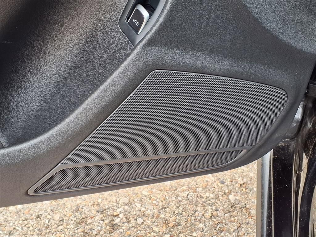 Used 2015 Audi A4 2.0T Premium image 15