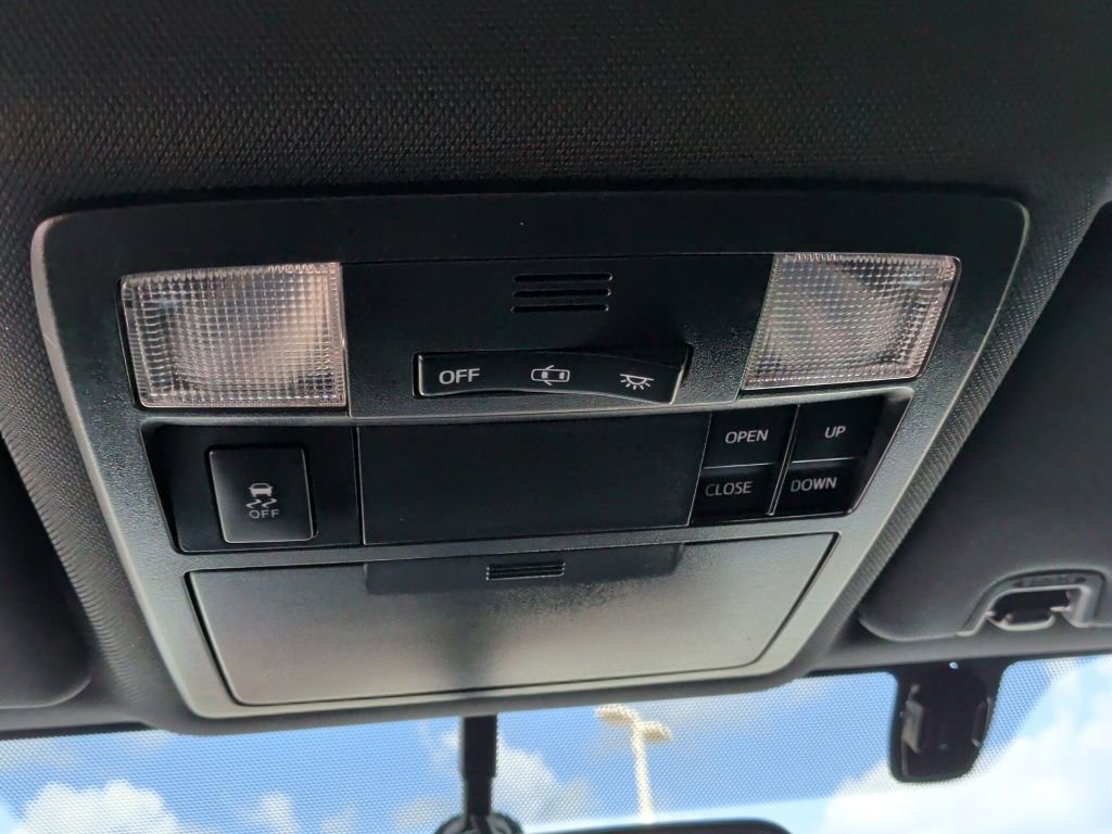 Used 2017 Toyota Tacoma TRD Sport w/ Premium & Technology Package image 22