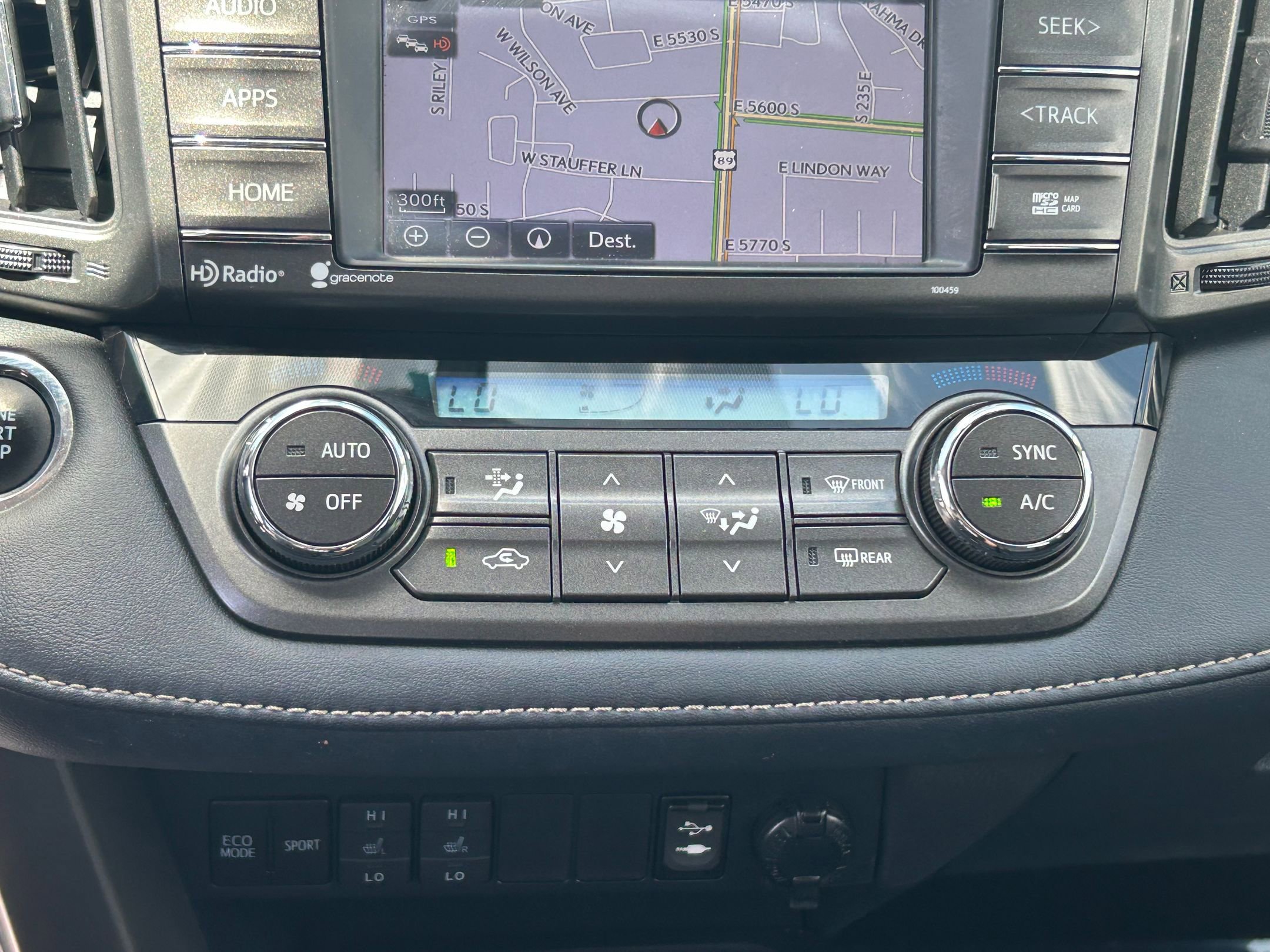 Used 2015 Toyota RAV4 Limited AWD/4WD image 23