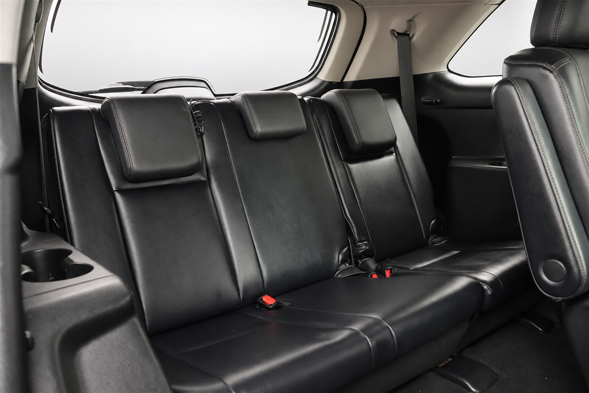Used 2014 Toyota Highlander Limited AWD/4WD image 16