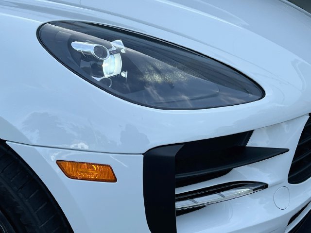 Certified 2020 Porsche Macan AWD/4WD image 35