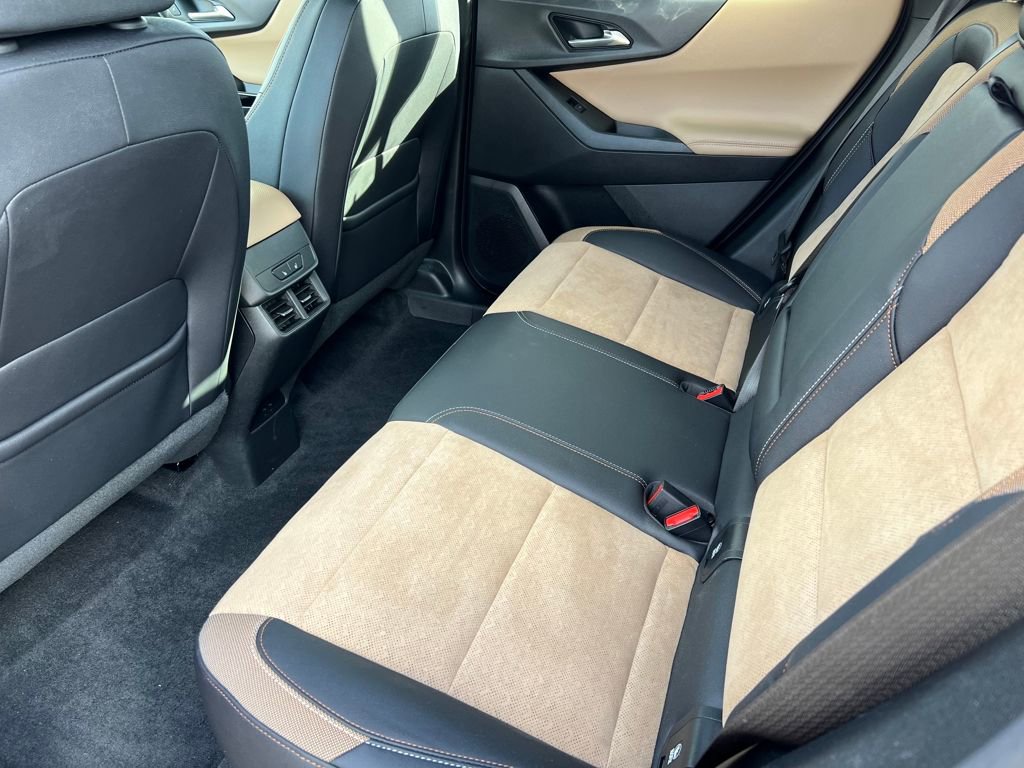 Used 2025 Chevrolet Equinox ACTIV w/ Safety and Technology Package image 12