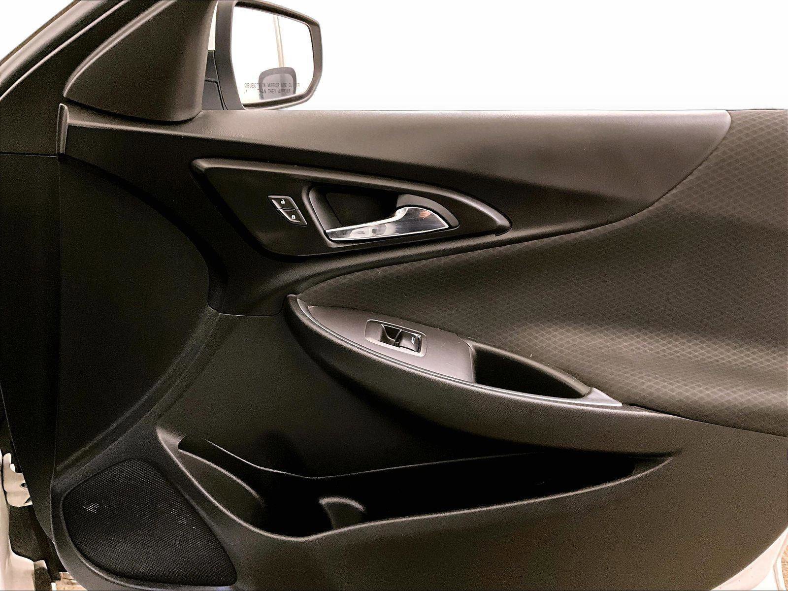 Used 2020 Chevrolet Malibu LT FWD image 23