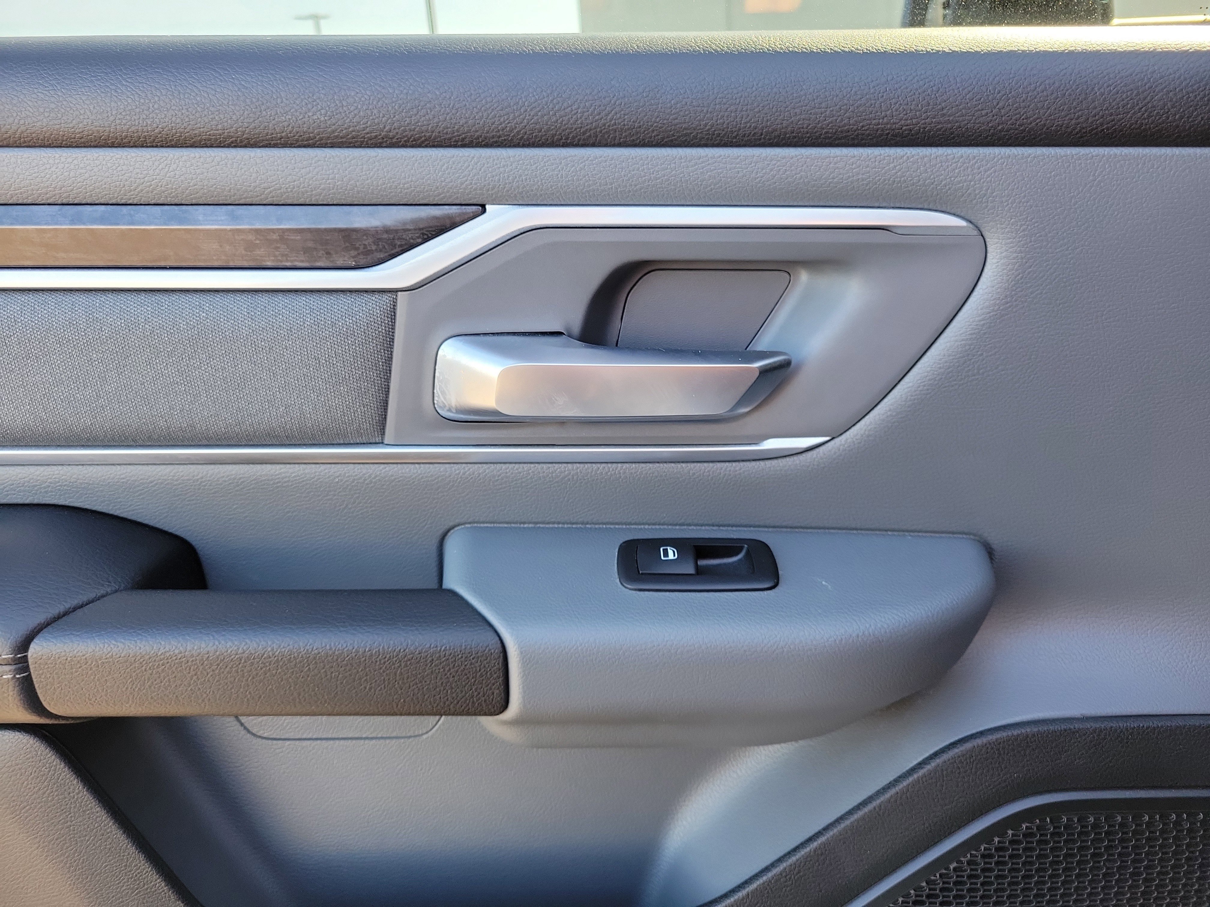 Used 2023 RAM 1500 Big Horn AWD/4WD image 12