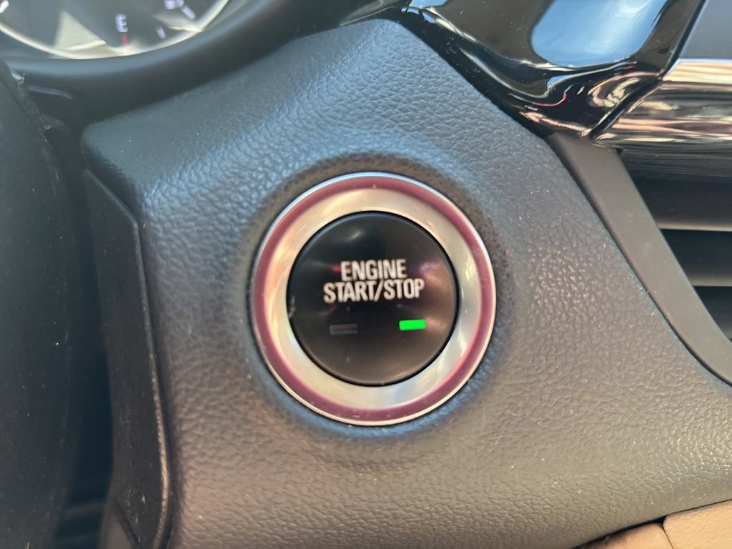 Used 2017 Buick Envision Premium w/ Driver Confidence Package AWD/4WD image 32