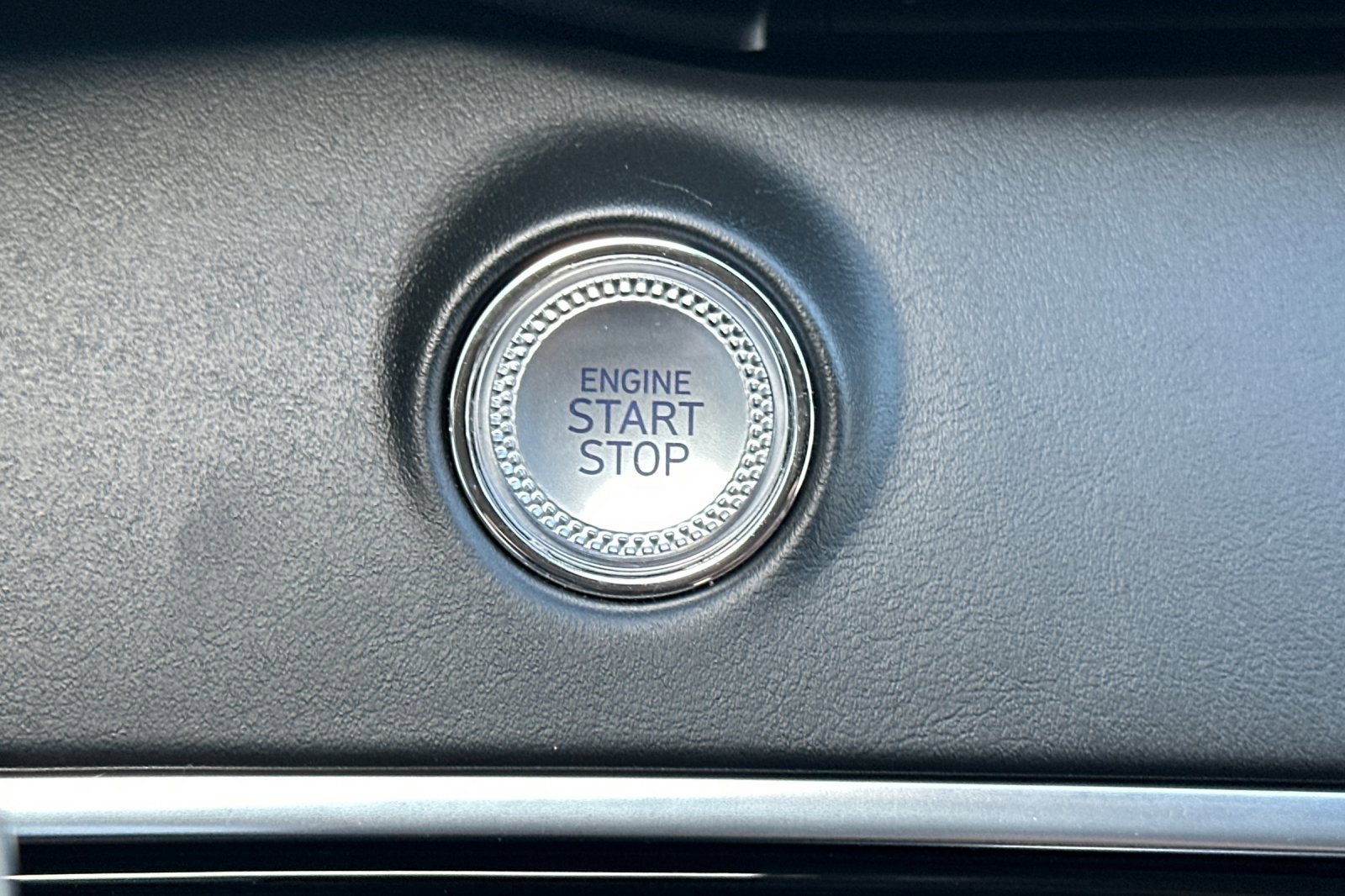 Used 2023 Genesis GV70 2.5T w/ Select Package image 24