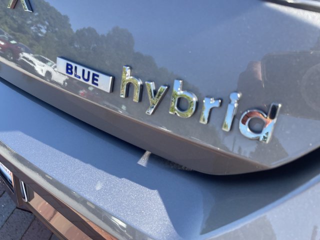Used 2023 Hyundai Elantra Blue FWD image 32