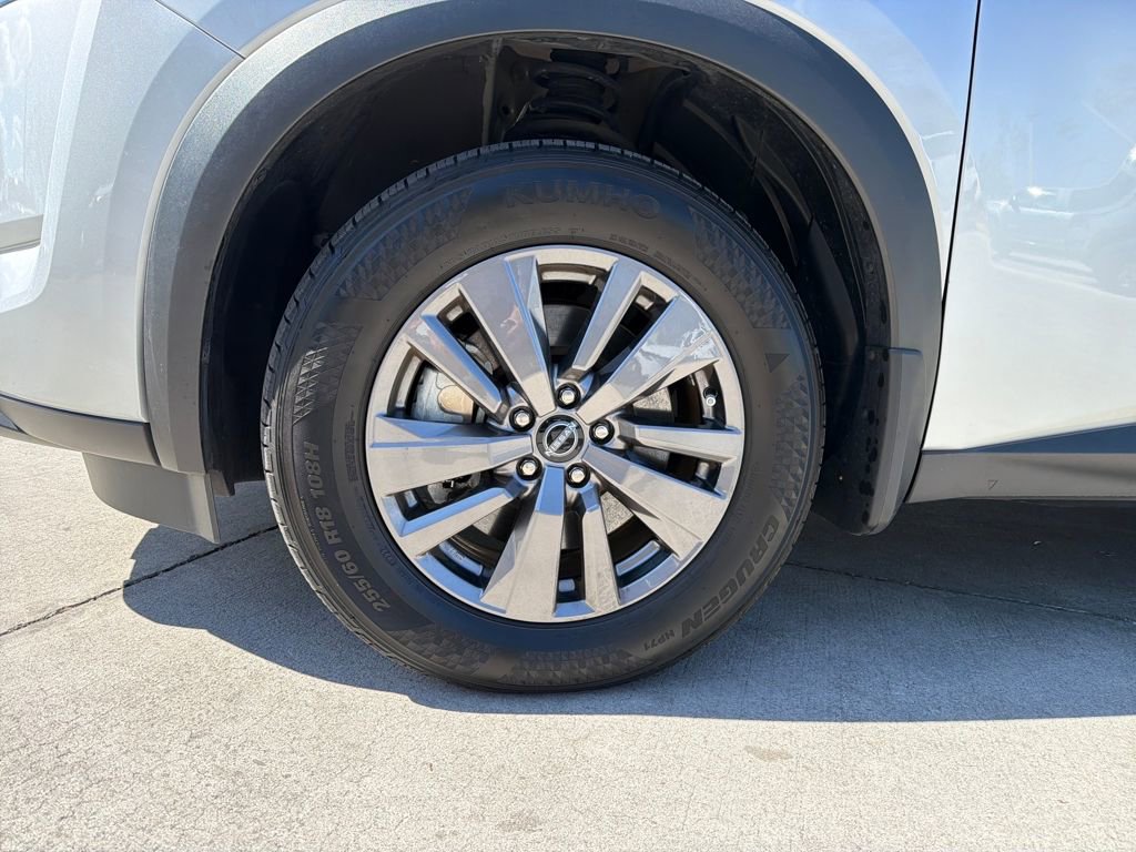 Used 2024 Nissan Pathfinder SV image 10