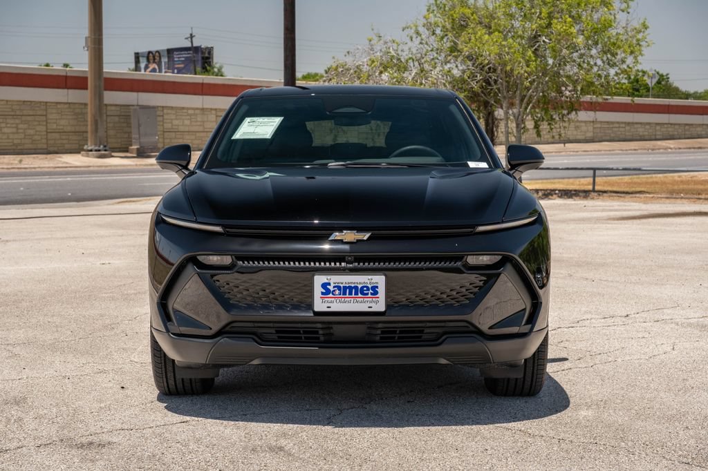Used 2025 Chevrolet Equinox EV LT w/ Comfort Package FWD image 3