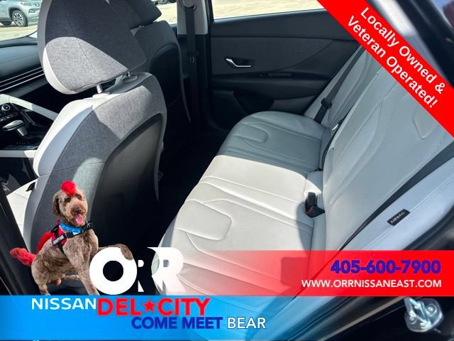 Used 2025 Hyundai Elantra Limited FWD image 10