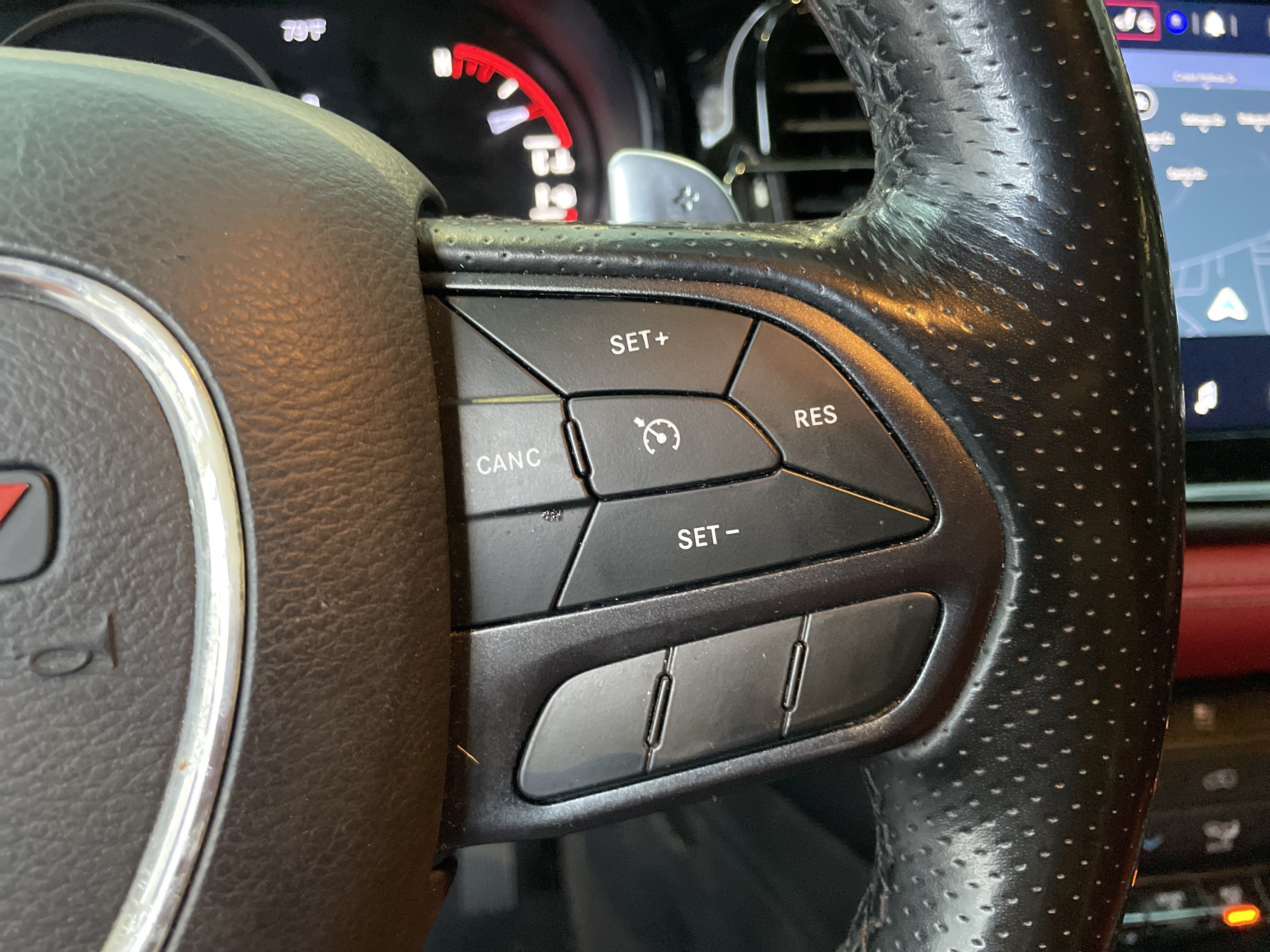 Used 2022 Dodge Durango R/T w/ Blacktop Package AWD/4WD image 18