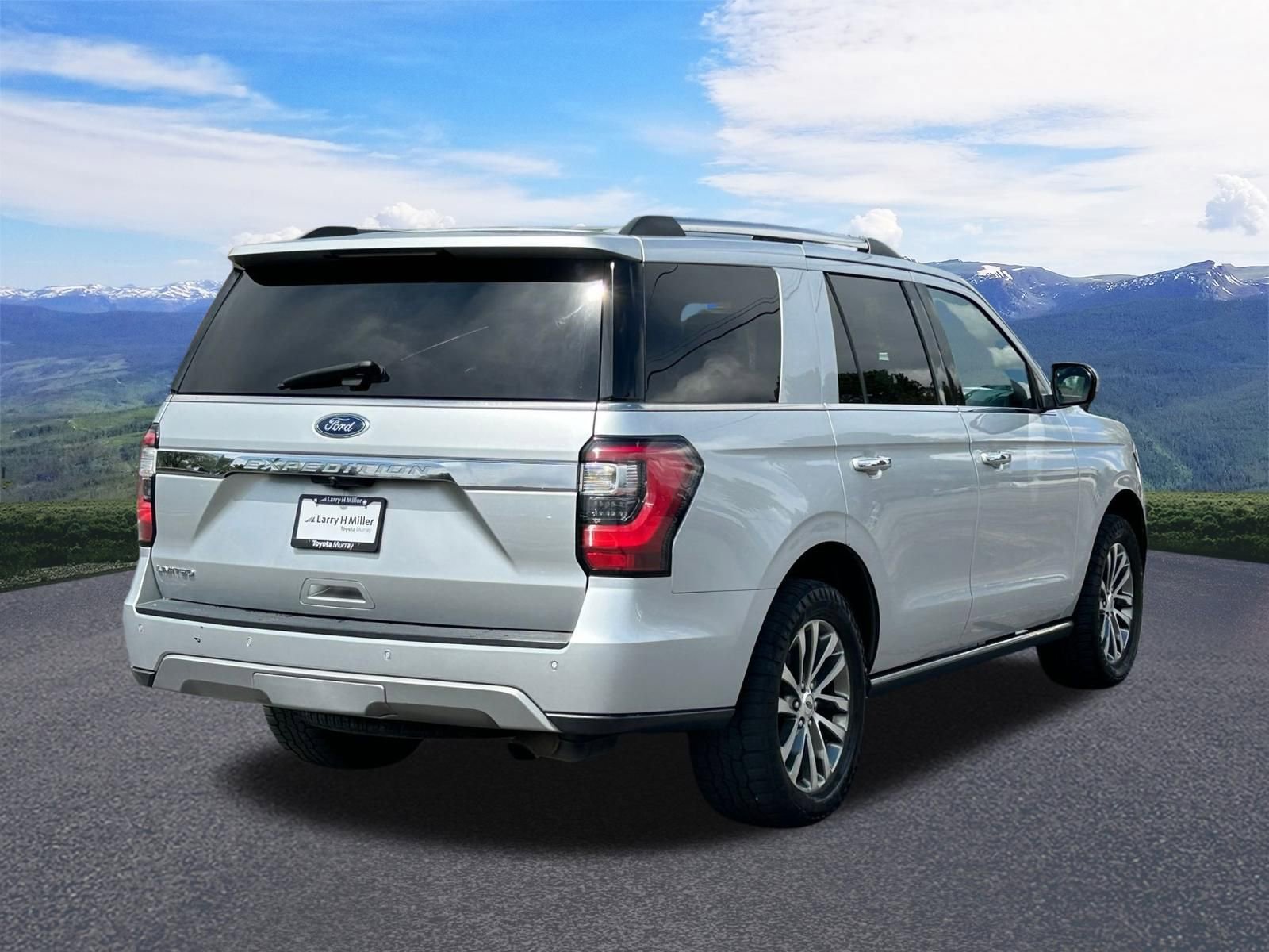 Used 2018 Ford Expedition Limited w/ Equipment Group 301A AWD/4WD image 5