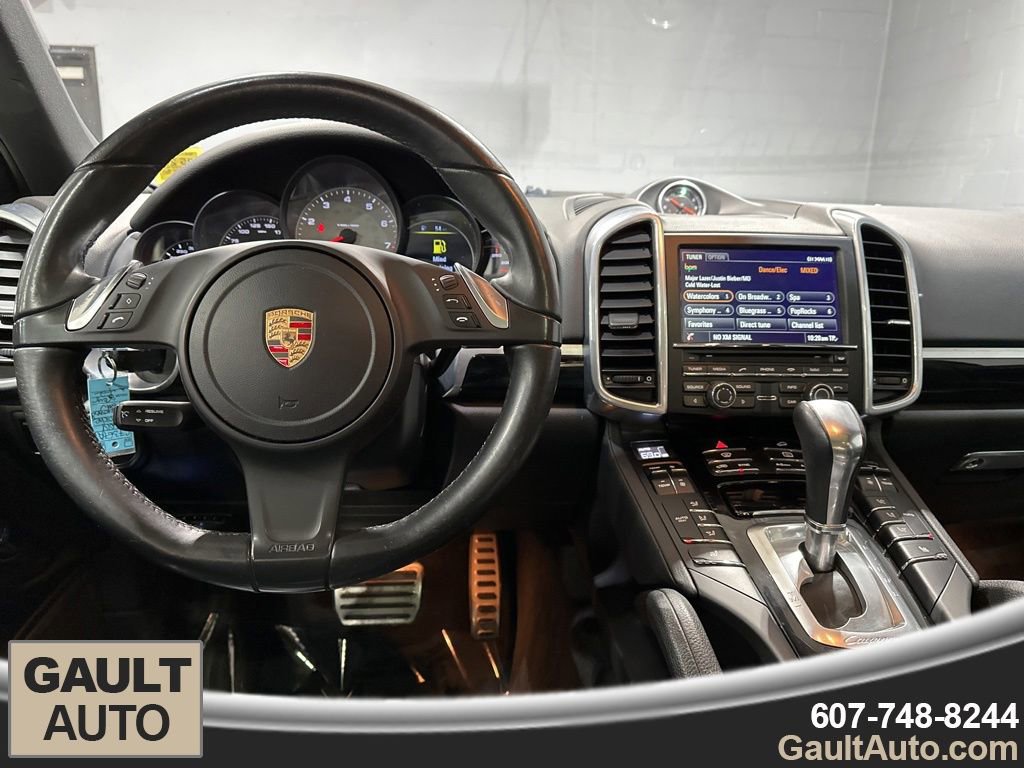 Used 2014 Porsche Cayenne S AWD/4WD image 7