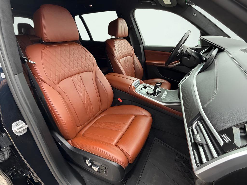 Used 2022 BMW X7 M50i AWD/4WD image 39